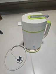 LEO 1.8L Cordless Keep Warm Kettle 1.8公升保溫電熱水壺，功能正常，合學生宿捨，小家庭，