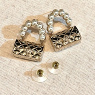 CHANEL 香奈兒 21S 淡金色CF珍珠款菱格包包耳環