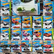 R1BSM02 - Hot Wheels 1/64 Basic Car Ford Datsun HALO Austin Mini Ford Mazda Lamborghini Mad Manga Be