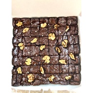 🔥Must Try🔥 Homemade Fudge Brownies 9X9, 100% menggunakan Coklat Beryls. Sangat sedap dan Kurang Manis.
