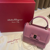 salvatore ferragamo藕紫色手提包