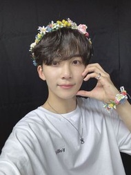 收 JEONGHAN 尹淨漢+WONWOO 全圓佑周邊 SEVENTEEN