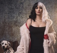 Black and White Wig for Cruella Deville Costume Short Curly Wavy Womens Wig For Halloween Cosplay Pa