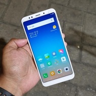 Handphone Hp Xiaomi Redmi 5 Plus 4/64 Second Bekas Murah