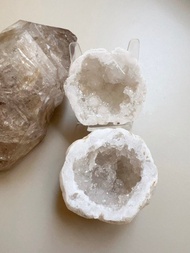 摩洛哥白水晶聚寶盆S-3