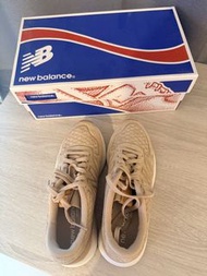 New Balance 420