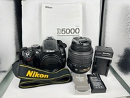 Nikon D5000 AF-S 18-55mm G VR