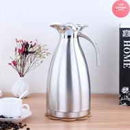 Stainless steel 304 hot and cold speculum thermos water bottle, 2L capacity.