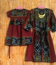 DRESS TENUN TORAJA MAROON