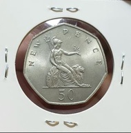 1969年英女皇伊利沙伯二世頭像英國50新便士  少有7角形硬幣  30mm  UNC品相   細節清晰  車輪轉光