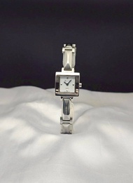 นาฬิกา ELLE ของคุณผู้หญิง ( Quartz ) ดีไซน์เรียบหรู ทรงสี่เหลี่ยม