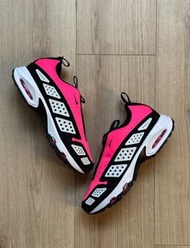 Nike air max Sunder 黑粉 黑 鞋 運動鞋 慢跑鞋 跑鞋 復古 球鞋 氣墊 慢跑 潮流 設計 CDG FZ2068