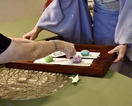 Hiroshima: Upacara Minum Teh & Makan Siang Bento di Toko Manisan Bersejarah