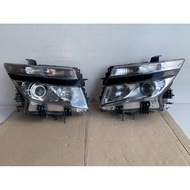 NISSAN ELGRAND E52 HID LAMPU DEPAN HEADLAMP HEADLIGHT ORI USED CONDITION SAME PHOTO