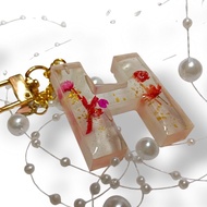 Resin keychain Alphabet H