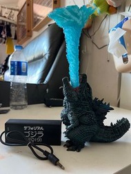 X plus Godzilla 哥斯拉 發光