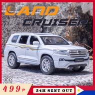 1:32 Toyota Land Cruiser LC300 Alloy Diecast Car Model SUV Toy Car Light & Sound Vehicle Model Toys