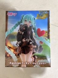 初音未來 Hatsune Miku Fashion Outdoor Figure