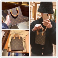 LV sling bag♦☞☂Purchasing LV/Louis Vuitton handbags PETIT SAC PLAT piano sheet bag shoulder messenge