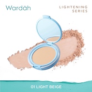Bedak Wardah Two Way Cake Lightening Powder Foundation Light Feel 80gr Bedak Padat Glowing Anti Air