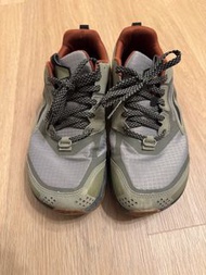 Altra Lone Peak 6男士越野跑鞋