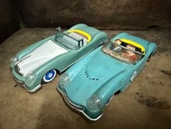 70年代中國鐵皮古董玩具車兩架