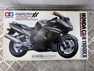 TAMIYA Honda 1/12 CBR 1100XX SUPER BLACKBIRD 電單車模型