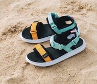 New Balance 涼鞋