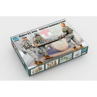 Trumpeter 1/35 00430 Modern U.S. Army Stretcher Ambulance Team model kit