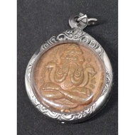 Phra Pidta Rain Amulet 必打 佛牌