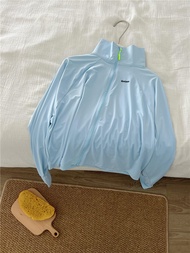 ไนลอนผ้าไหมน้ําแข็งผู้หญิง UPF50 + เสื้อแจ๊กเก็ตป้องกันแสงแดดแขนยาวคอปกบางส่วนสําหรับการขี่จักรยานกล