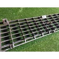 Grille jdm, mitsubishi galant sigma A161. Used condition halfcut Japan