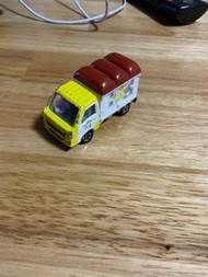 Tomica Subaru sambar