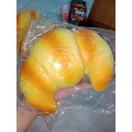 Squishy Croissant Bread Super Jumbo Fake Bread Squishy Food Slow Rising Scanted Squishy stress relie