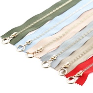 金属拉链3号闭口裤子门襟后背连衣裙口袋包包金色拉锁拉链头辅料Metal zipper size 3 closed pants with placket and back connection73xb4