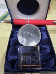 HSBC 水晶地球擺設