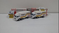 Tomica 93 紅盒 日製 三菱收藏 Tomy 玩具貨車 Mitsubishi Fuso transport Racing 一部貨櫃上Tomica cover 貼紙遮蓋Reebok 非 tomyt