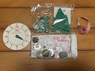 現代數學小學教具袋 時鐘、七巧板、數粒、軟尺、錢幣