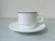 WH26839【四十八號老倉庫】全新 早期 法國製 ARCOPAL 素白紅褐邊 牛奶玻璃 咖啡杯 110c 1杯1盤價