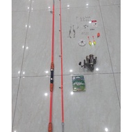 Bộ combo cần câu 2 khúc đặc TORO với máy kim loại có đủ phụ kiện câu cá trên 10kg