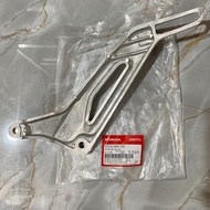 Left rear footrest Dr T=10 (50716-GN5-730)