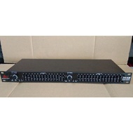 Equalizer DBX 215 SUB