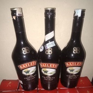 Used baileys bottles