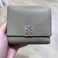 Loewe 三折短夾 燕麥色