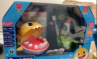 Baby Shark 刷牙套裝玩具