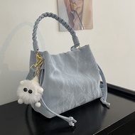 斜挎包messenger bag今年流行包包女2024新款休闲百搭斜挎包夏天外出小拎包手提水桶包新款25.6.27