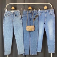 Mom Jeans for women Best quality Mom fit/Boyfriend Jeans)