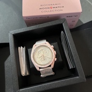 The Venus - Swatch x Omega Bioceramic MoonSwatch Mission To The Venus SO33P100 #