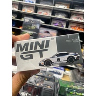 Mini GT 1009 Porsche 911 Dakar Rally 1974