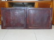 早期菜櫥門.櫥櫃拉門(6)~~邊框是檜木~~中間是實木~~榫接工法~~銅把手~~一對合售